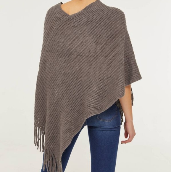 Asymmetrical Fringed Poncho - Picture 3 of 3